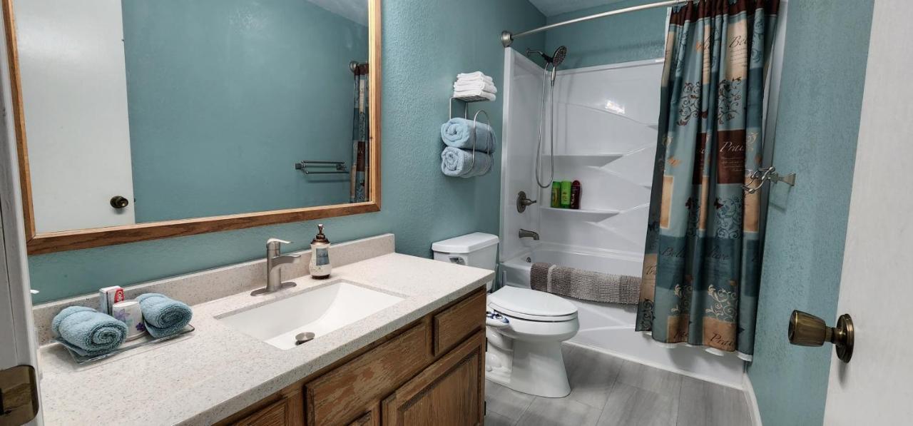 Trinity Escapes - Two Bedroom Two Bathroom Full Apartment Near Airport Anchorage Exterior photo